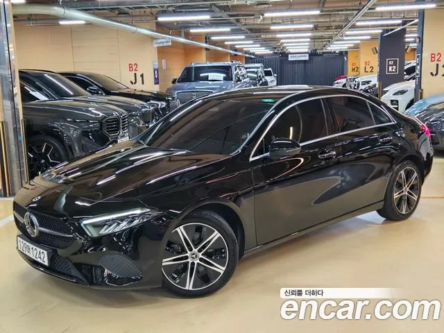 Mercedes-Benz A- W177 A220