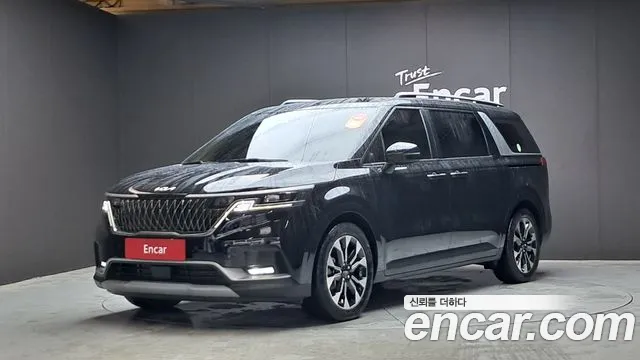 Kia Carnival 4 Gasoline 9 Prestige