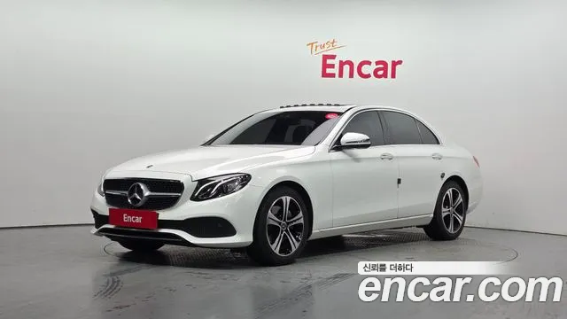 Mercedes-Benz E- W213 E200