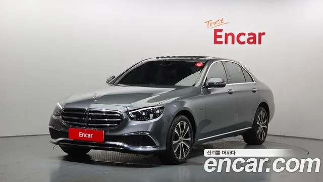 Mercedes-Benz E- W213 E300e 4MATIC Exclusive