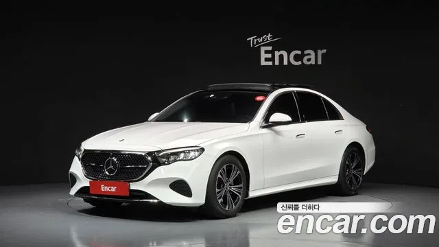 Mercedes-Benz E- W214 E200