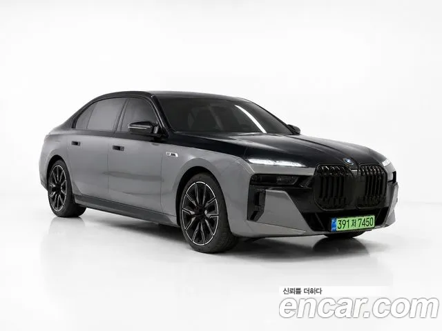 BMW i7 (G70) M70 xDrive M