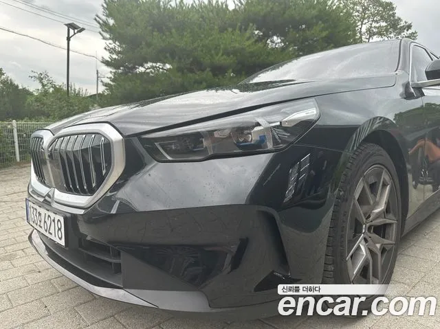 BMW 5 (G60) 520i