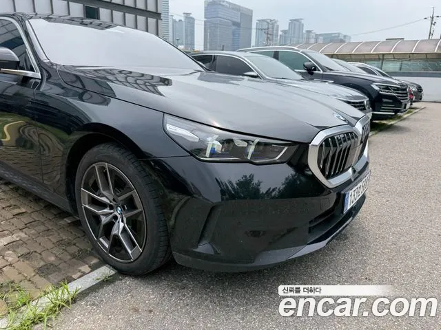BMW 5 (G60) 520i