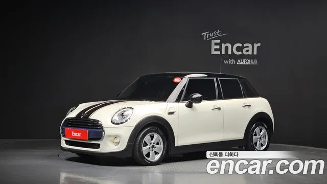 MINI Cooper D 5 Mid 3