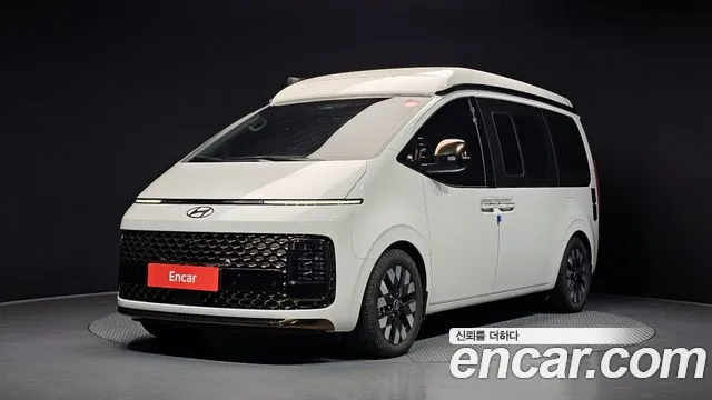 Hyundai Staria 4WD Prestige 4