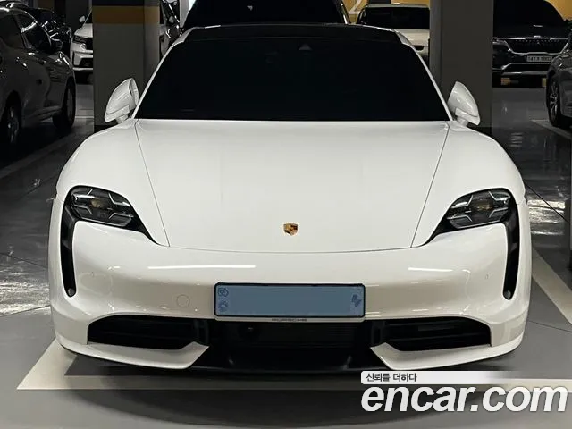 Porsche Taycan Turbo