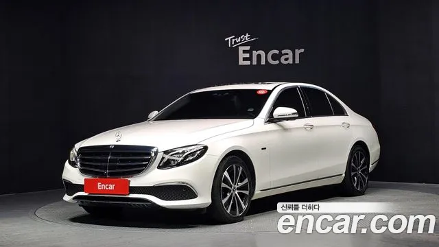 Mercedes-Benz E- W213 E300e 4MATIC Exclusive