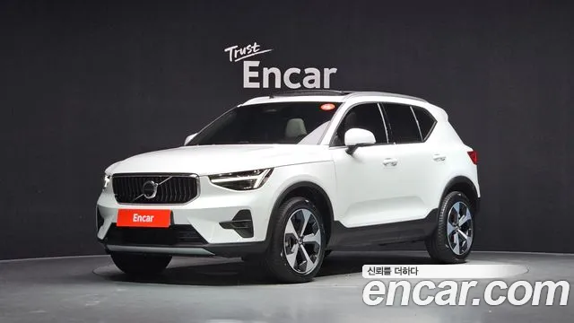 Volvo XC40 B4