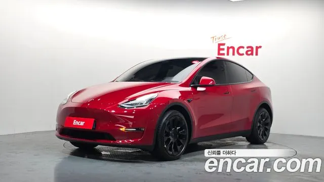 Tesla Y AWD