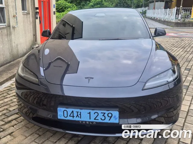 Tesla Model 3 RWD