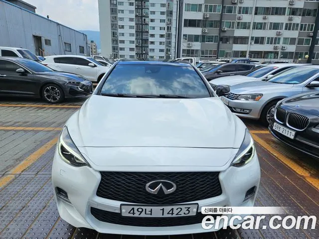 Infiniti Q30 2.0 Premium