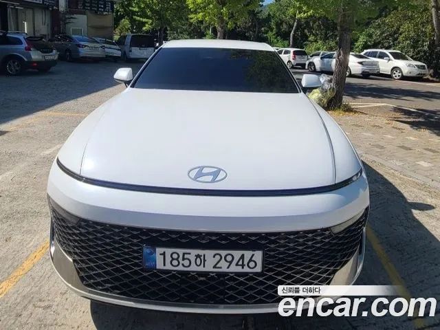 Hyundai The New Grandeur Hybrid (GN7)