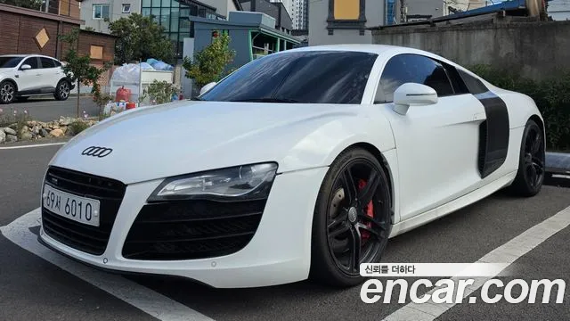 Audi R8 4.2 V8