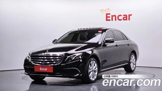 Mercedes-Benz E- W213 E300 4MATIC Exclusive