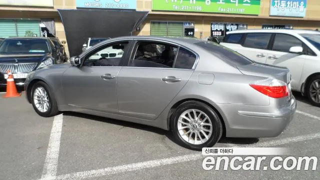 Hyundai Genesis BH330 Base