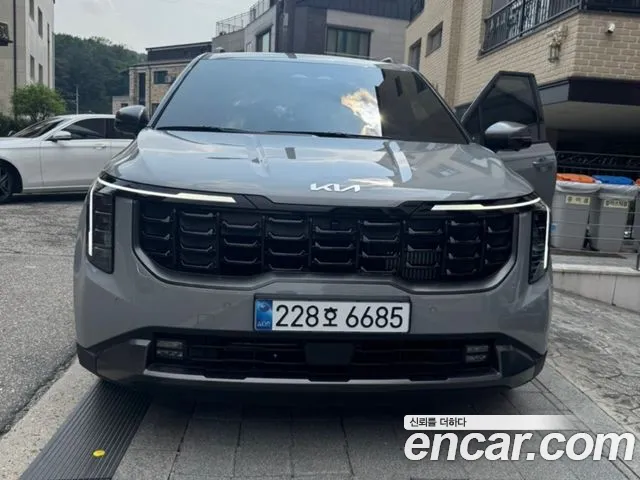 Kia The New Carnival 4 HEV 9