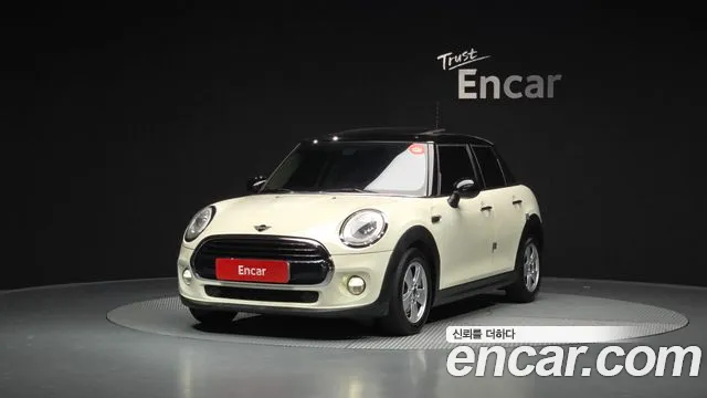 MINI Cooper D 5 Mid 3