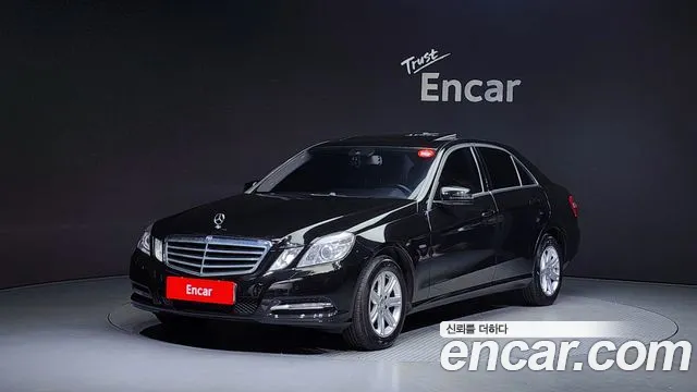 Mercedes-Benz E- W212 E200 CGI
