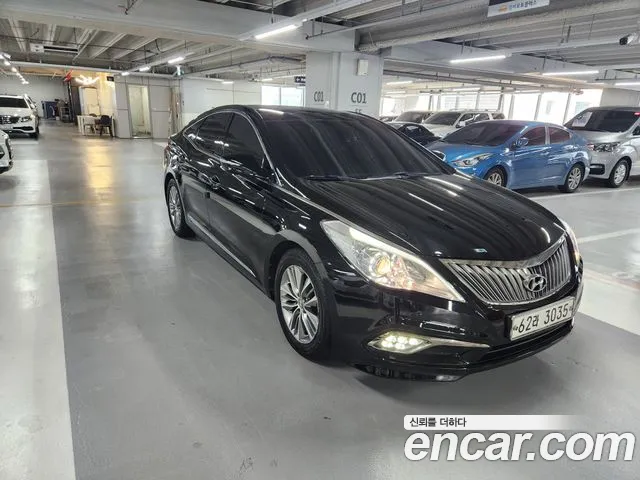 Hyundai Grandeur HG HG240