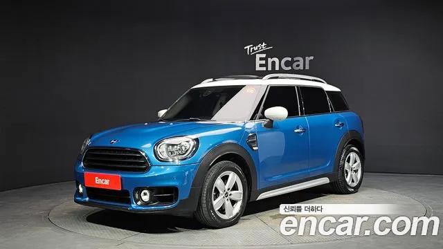 MINI Cooper Countryman Base 2