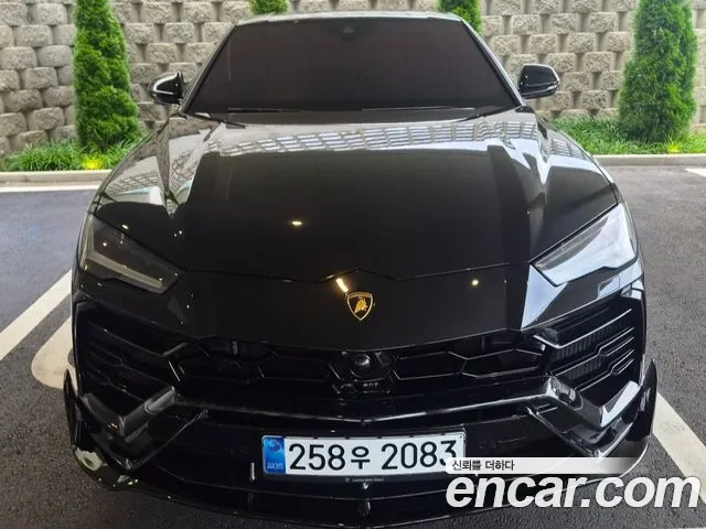 Lamborghini 4.0 V8