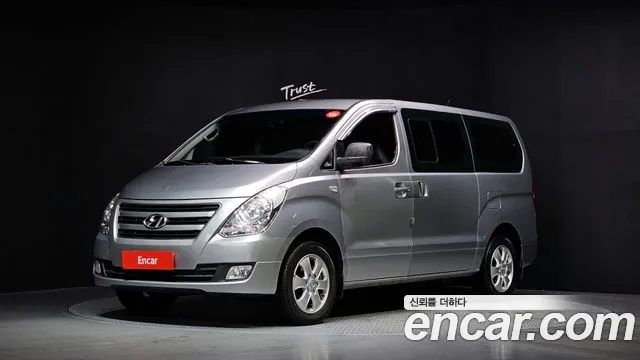 Hyundai Grand Starex 4WD 12 Base