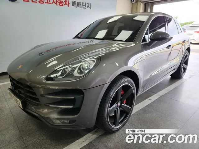 Porsche Macan 3.6 Turbo 95B