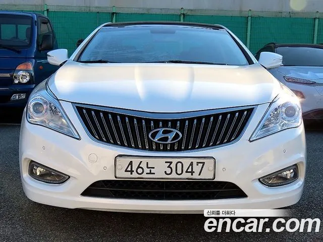 Hyundai Grandeur HG HG240