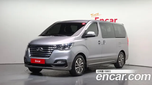 Hyundai The New Grand Starex 9 Exclusive