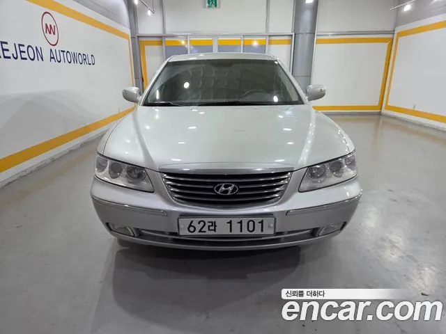 Hyundai Grandeur Q270