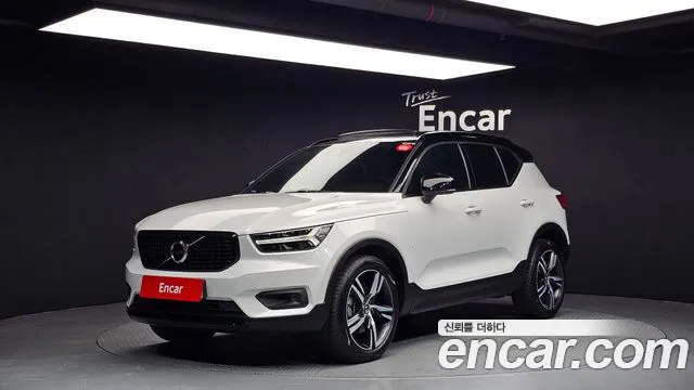 Volvo XC40 B4 R-