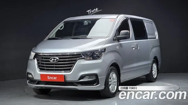 Hyundai The New Grand Starex 5