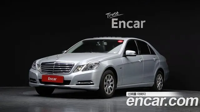 Mercedes-Benz E- W212 E200 CGI