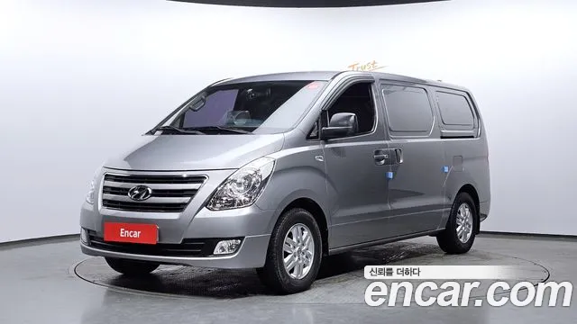 Hyundai Grand Starex 3