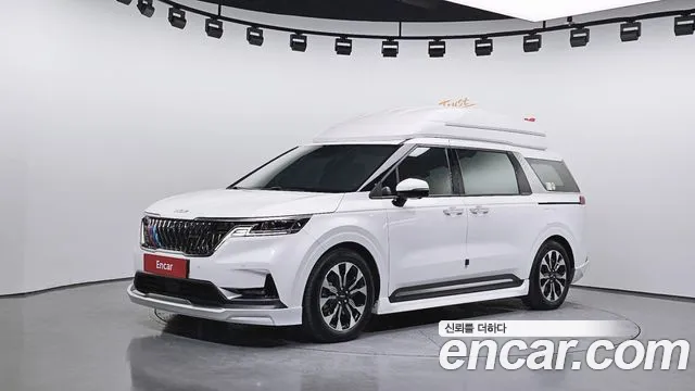 Kia Carnival 4 Gasoline 9