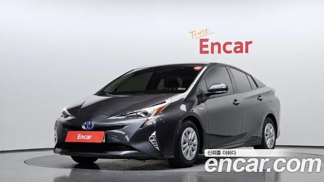 Toyota Prius 4 1.8 E