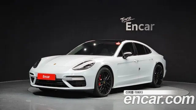 Porsche Panamera (971) 4.0 Turbo