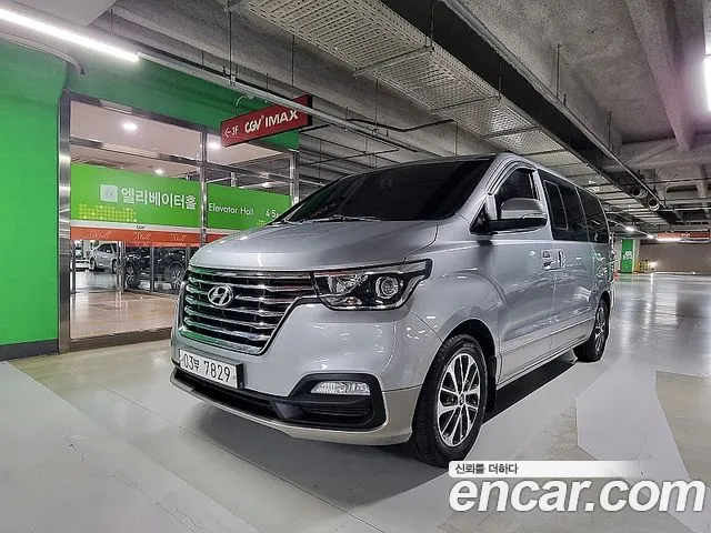 Hyundai The New Grand Starex 9 Exclusive