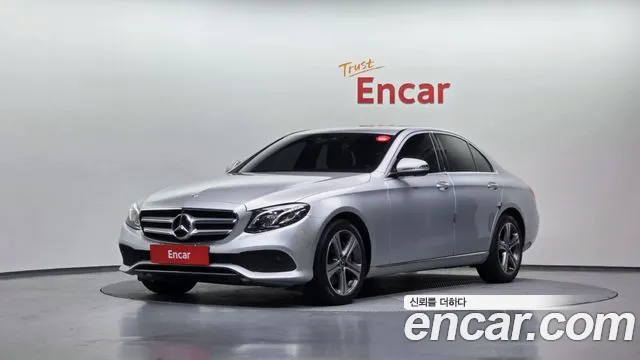 Mercedes-Benz E- W213 E300 4MATIC