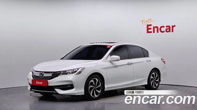 Honda Accord 2.4 9