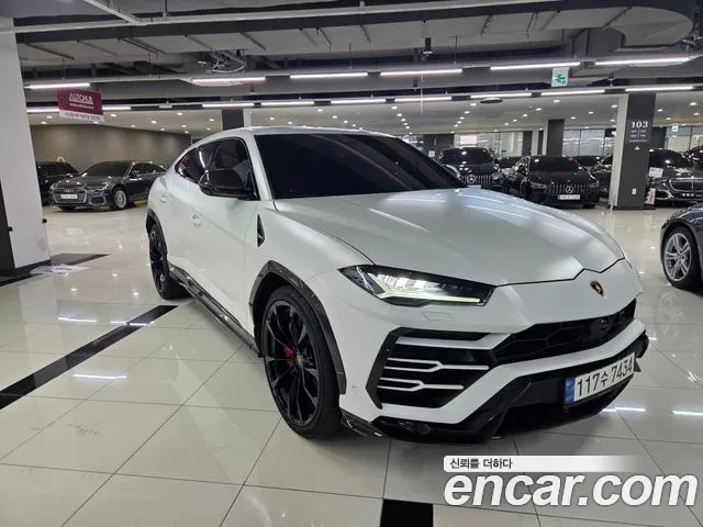 Lamborghini 4.0 V8