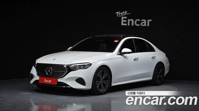 Mercedes-Benz E- W214 E200