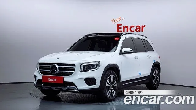Mercedes-Benz GLB- X247 GLB220