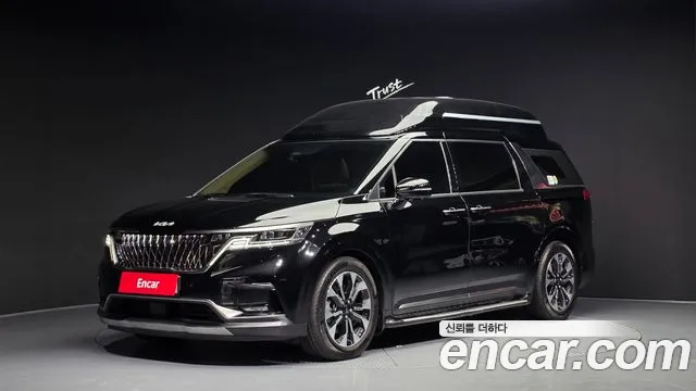 Kia Carnival 4 Gasoline 9