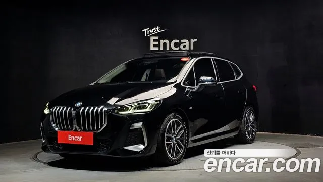 BMW 2 (U06) 220i M