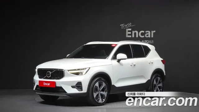 Volvo XC40 B4