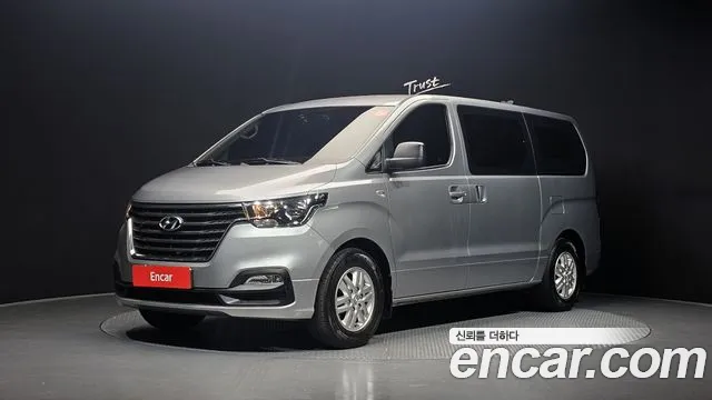 Hyundai The New Grand Starex 5