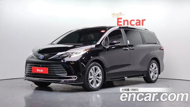 Toyota 4 2.5 Hybrid 2WD