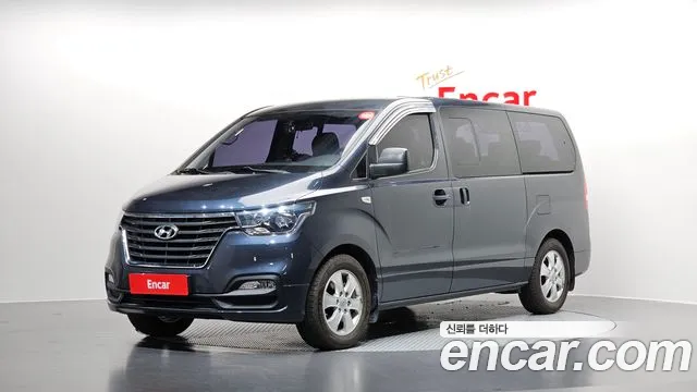 Hyundai The New Grand Starex 11